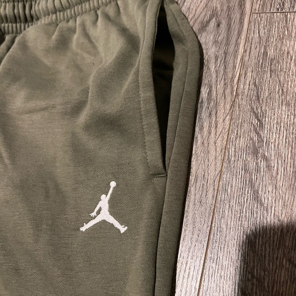 Nike Air Jordan Boys Joggers XL Olive Green Sweatpants Youth xl XLarge Athletic - Picture 2 of 7